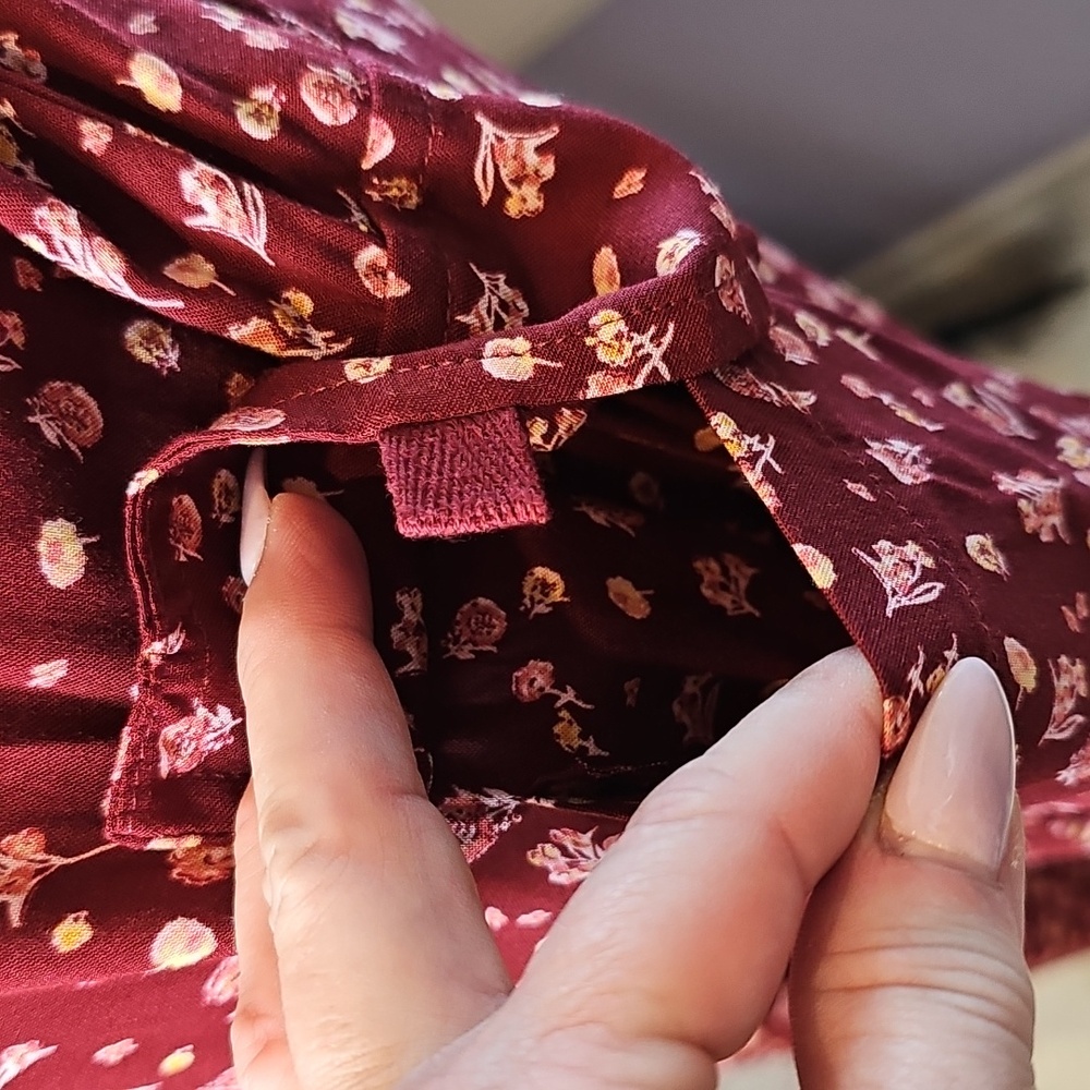 NEW WILD FABLE BURGUNDY FLORAL V NECK SHORT SLEEVE BELTED JUMPSUIT - Picture 9 of 16
